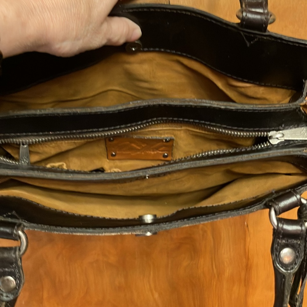 PATRICI NASH SHOULDER BAG. BLACK LEATHER WITH MARROON & LIGHT ORANGEISH FLOWERS - Picture 8 of 16